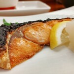 おばんざい家 穂 - 新潟といえば塩引鮭