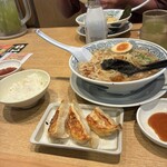 丸源ラーメン 桂店 - 