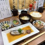 酔処さんぽや - ランチ定食　いわし梅煮　ご飯、汁物、おしんこ、小鉢付き　1000円