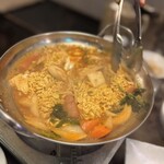 韓国家庭料理 マビの台所 - ジャンクな感じが良き