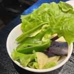 四谷三丁目 大衆焼肉 暴飲暴食 - 焼き野菜・サンチュ(2人前)