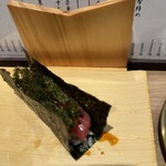 鮨と天ぷら にほんのうみ - 海ぶどうと赤身の手巻き   海ぶどうプチプチ！