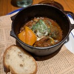 タンdeボラーチョ - タンシチュー