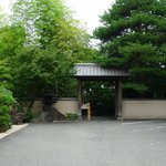 わらしべ - 正面駐車場