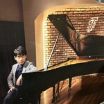 Restaurant KEI - 名古屋出身の務川慧悟さんのピアノ演奏も花を添えました♪