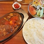 リスボン - 煮込みカツカレー　1,030円　2014/10