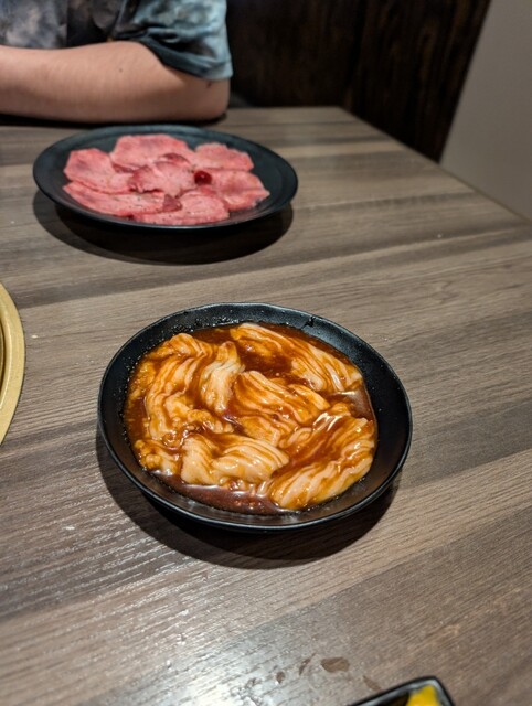 炭火焼肉/ビタミンS. 📍ただ美味しいだけじゃ、終わらせたくない。 あの瞬間、あの