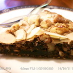 マグノリアカフェ - 木の実のタルト カカオベースの生地に惜しみない木の実 2014.10.11