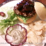 マグノリアカフェ - 熟成チェダーチーズのハンバーガー キノコソース 2014.10.11