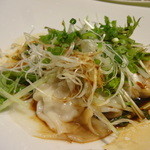 龍の翼 - 紅油水餃子