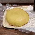 ドトールコーヒーショップ - 料理写真:メロンクリームパン：290円