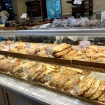 グルマンヴィタル 垂井本店 - 石窯パンはサイズが大きい