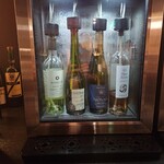 チーズ料理×ワインブッフェ シャンブレ - サーバーのワイン　帰る間際で酔っていたので上手く撮影できてません。。