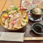 海鮮丼 ゆたか水産 - 