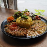 くにっこハウス - 料理写真:スパイスあいがけ