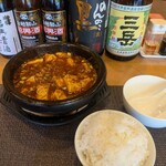 中国料理 旦 - 飛び跳ね注意の為、カウンター奥に置いて下さいました。