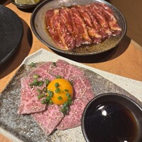 ホルモン焼肉 富や 栄店 - 