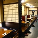 元祖 むらさき - 落ち着いた店内