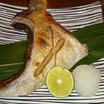 味人 - ぶりかま 皮までパリッパリ