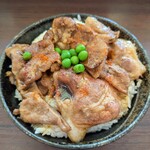 旭山動物園東門レストラン カムイチカプ - 料理写真:豚丼 ごはん大盛り 1,450円（税込）。