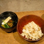 柳家 - きのこご飯と松茸、鮎のお吸い物