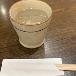 山本屋本店 - 冷たいお水。氷が涼やか。