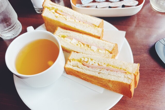 Kissa Shitsu Renoir Okachimachi Minamiguchi Ekimae Ten photo 2