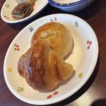 ピアサピド - 店内焼き上げ！パン食べ放題 605円