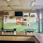 大衆酒場カネス - 店内