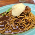 グロッサリア - とろーりチーズの濃厚ポロネーゼパスタハンバーグのせ