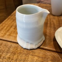 浅草 ひら山 - 作を1合。徳利が可愛い。