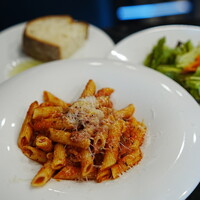 R1 TOKYO Bar&Restaurant - Quick Lunch ミニサラダ (￥1,200)