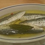 千住葡萄酒 - 自家製のオイルサーディン