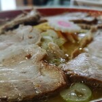 三吉屋 西堀本店 - 叉焼麺　大盛@1000  大振りなチャーシューが5枚くらい載っていて、満足感のある一杯