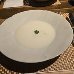 海鮮 イタリアンバル ルチアーノ - 冷製ビシソワーズスープからスタートです～！