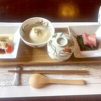韻松亭 - ②一の膳　よせ豆富　お造り　茶碗蒸し　湯波刺し