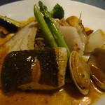 洋食屋ZEN - ⑩（本日の鮮魚）岩手産平目のポワレと宮城産活帆立　各種野菜添　焦しバターソース
