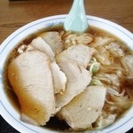 三日月軒 - チャーシューワンタン麺