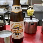ギョーザ専門店イチロー - （右）味噌ダレ、ラー油壺