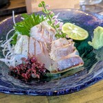 舞鶴 - 熟成シマアジ炙りお造り