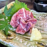 舞鶴 - 和牛つらみたたき