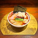 RAMEN SHIGENO - 料理写真:わんたんSHIGENO中華そば