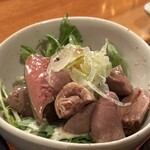 立ち呑み処 なかや - 鶏レバ塩（オーダー必須の鉄分補給）