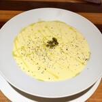 創作料理Ryota  - ●熊本阿蘇産農家朝採れ直送とうもろこしドルチェドリームの冷たいスープ　キャビアを軽く添えて（2〜3人前）（¥3,980）