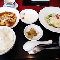 謝朋殿 仙台店 - 週替わりランチ：四川麻婆豆腐とエビマヨ