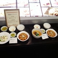 謝朋殿 仙台店 - 店外のメニュー見本