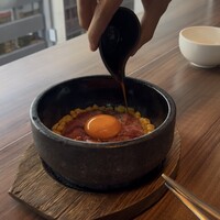 焼肉うしごろ 銀座店 - 和牛とトウモロコシの石焼ガーリックライス