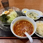 隆昌美食 - 日替わりランチA (冷やしつけタンタン刀削麺 ＋ 半チャーハン) 1000円