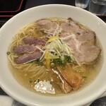 鴨麺と炭焼き処 あさま - 鴨だし塩チャーシュー麺