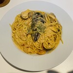 クアドリフォリオ - 魚介のトマトクリームソース♫ すみません、外観撮り忘れました（−＿−；）